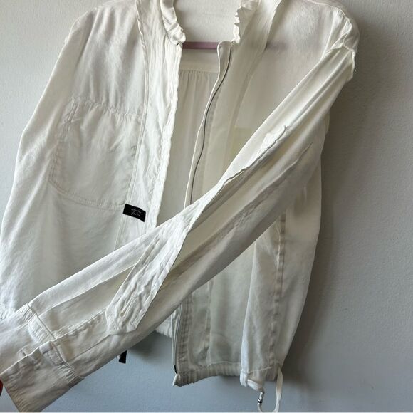 Marc Cain Utility Linen blend Jacket in off-white - Picture 7 of 13